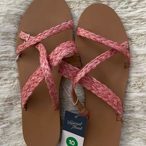 🚫NOT AVAILABLE🚫 Universal Thread Sandals